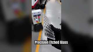 زجاج مربع محفور بالليزر مقاس 4 مم